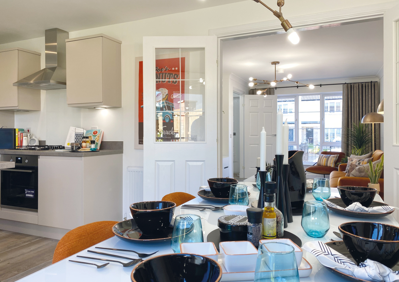Leven dining lounge 1