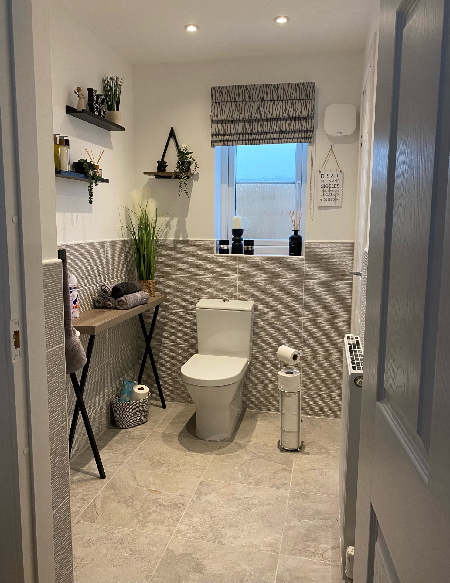 Lynda at Mayfields - bathroom